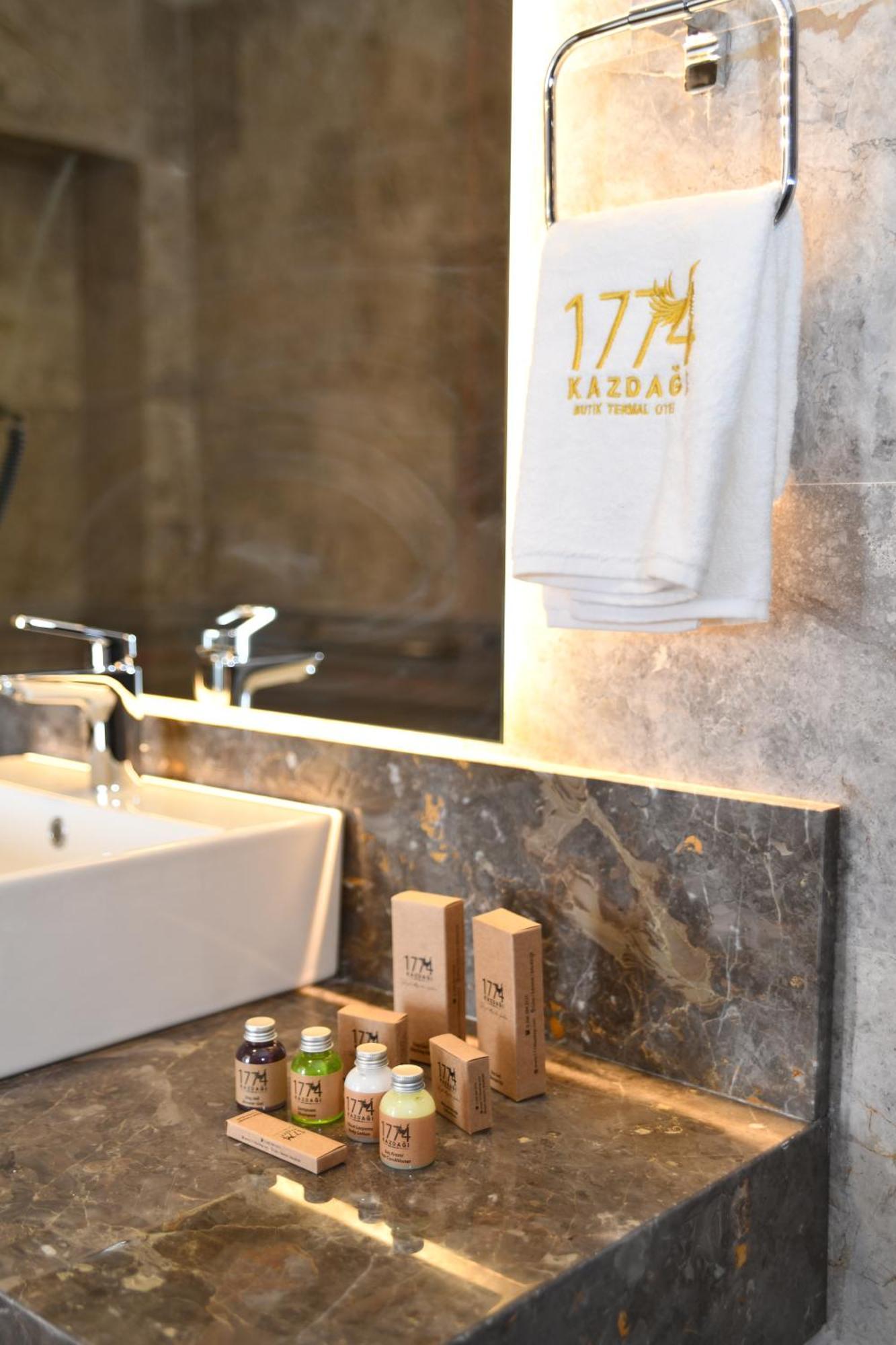 1774 Kazdagi Termal Otel グレ エクステリア 写真